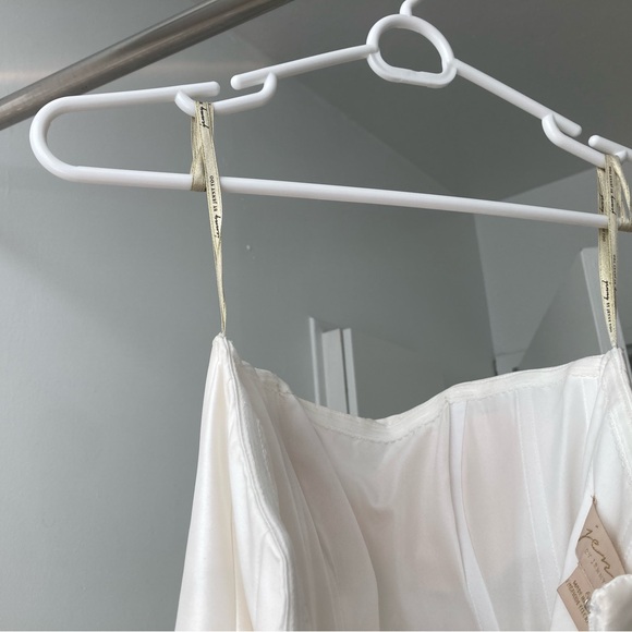 Jenny Yoo Brynn wedding gown (A-line, strapless, 5’3” hem) - Picture 10 of 16